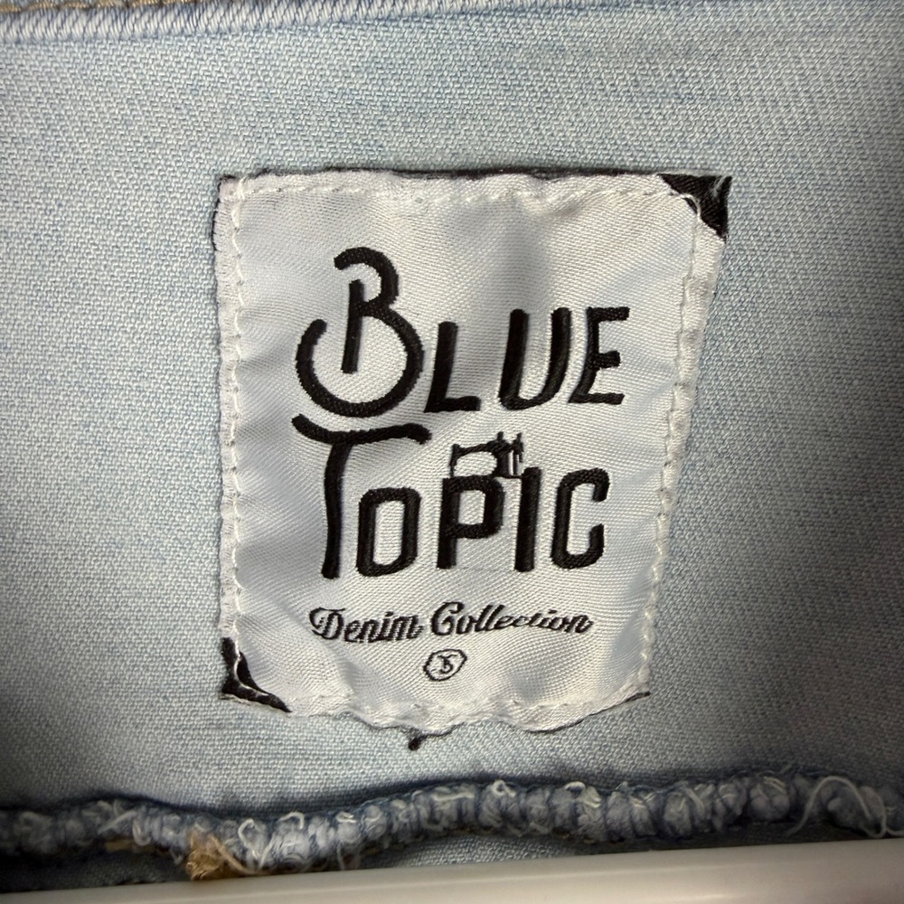 Blue Topic Women's Small Girl Power Comic Graphic Denim Jacket Light Wash - Picture 11 of 12